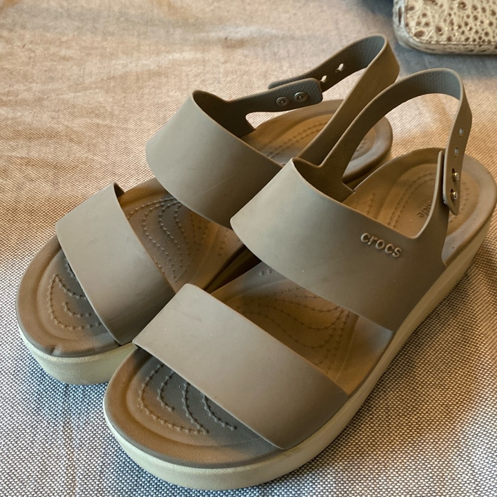 Tan Crocs …. Size 8!
